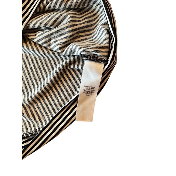 Adrianna Papell Blouse Top Women's Size L Black/White V-Neck Ruffle Short Sleeve - Picture 3 of 5